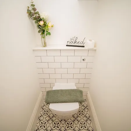 Apartment Stylish 3-bedroom Townhouse In Leeds: Ideal For Leisure & Corporate *