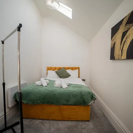 Apartment Stylish 3-bedroom Townhouse In Leeds: Ideal For Leisure & Corporate *